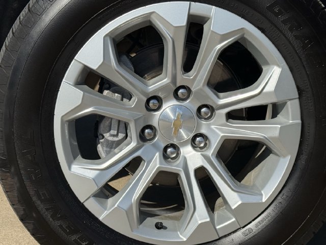 Certified 2025 Chevrolet Silverado 1500 LTZ AWD/4WD image 11