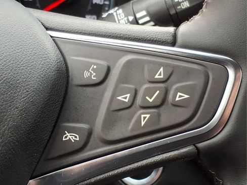 Used 2024 Chevrolet Equinox LT FWD image 27