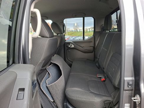Used 2019 Nissan Frontier PRO-4X image 10