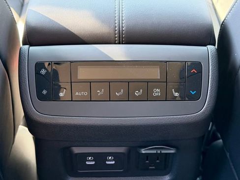 New 2026 Nissan Pathfinder Platinum FWD image 23