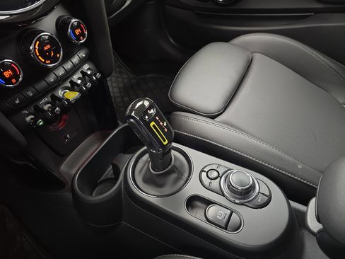 Used 2022 MINI Cooper SE w/ Driver Assistance Package image 24