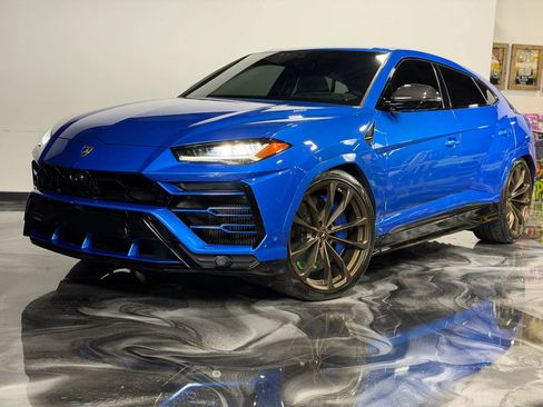 Used 2020 Lamborghini Urus Sport Utility 4D image 8