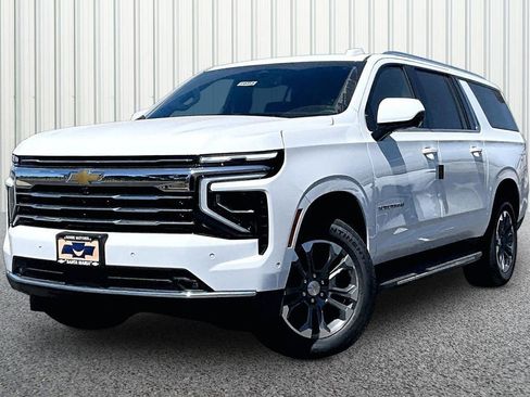 New 2026 Chevrolet Suburban LT w/ Comfort Package AWD/4WD image 14
