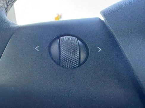 Used 2023 Tesla Model 3 Standard Range image 16