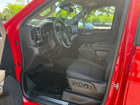 Used 2023 Chevrolet Silverado 1500 LT AWD/4WD image 12