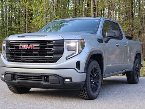 Used 2024 GMC Sierra 1500 Elevation AWD/4WD image 3