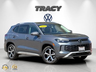 Used 2025 Volkswagen Tiguan SE