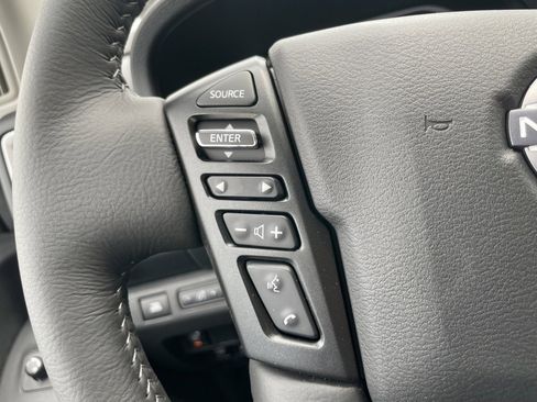 New 2024 Nissan Frontier SV w/ SV Convenience Package image 14