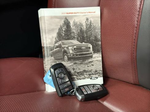 Used 2021 Ford F250 Platinum AWD/4WD image 31