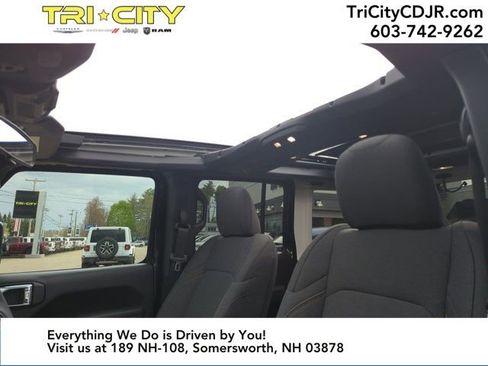 New 2025 Jeep Wrangler Sport S image 20