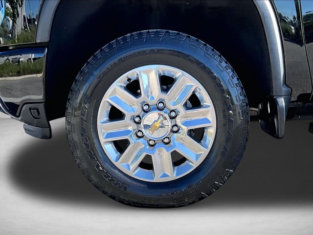 Used 2025 Chevrolet Silverado 2500 High Country w/ High Country Premium Package AWD/4WD image 10