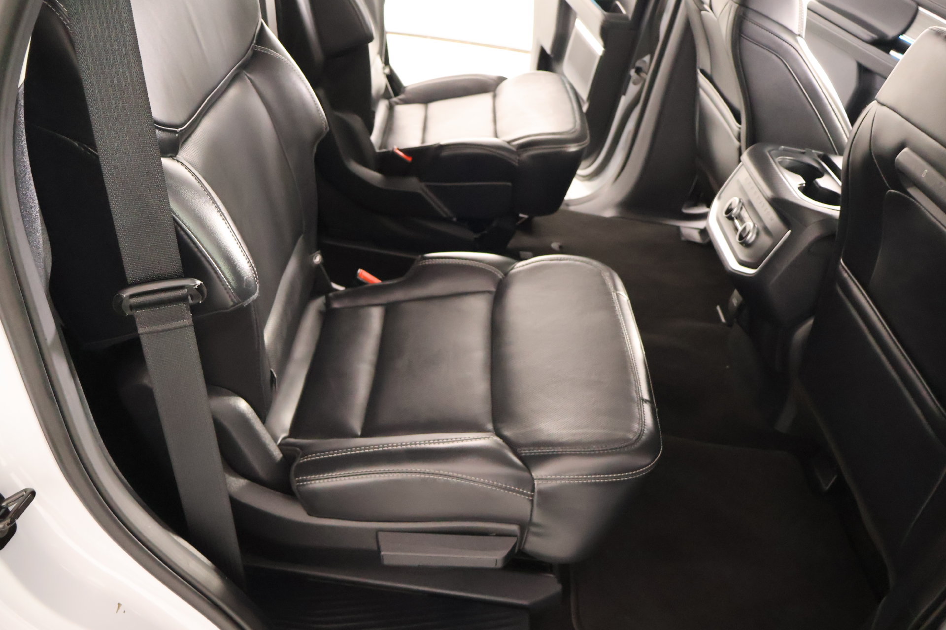 Used 2025 Ford Expedition Platinum AWD/4WD image 16
