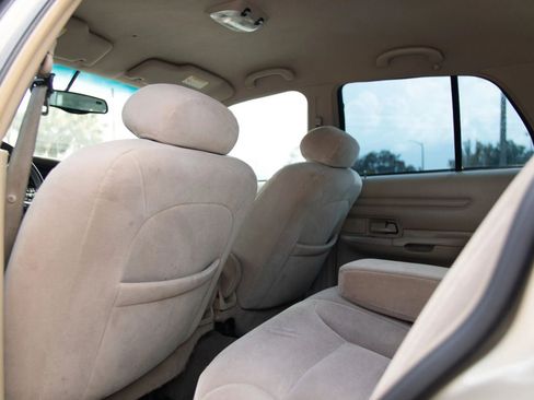 Used 1999 Ford Crown Victoria LX RWD image 18