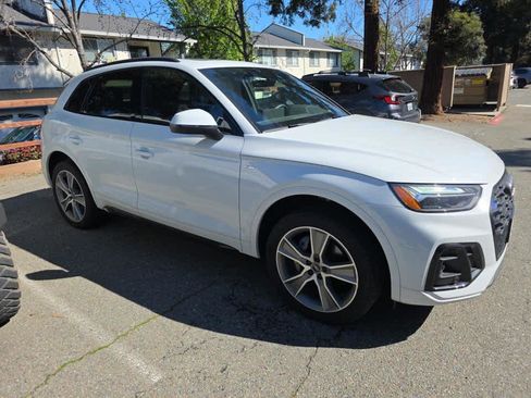 Used 2025 Audi Q5 2.0T Premium w/ Convenience Plus Package image 7
