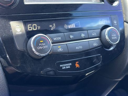 Used 2017 Nissan Rogue SL w/ SL Premium Package AWD/4WD image 6