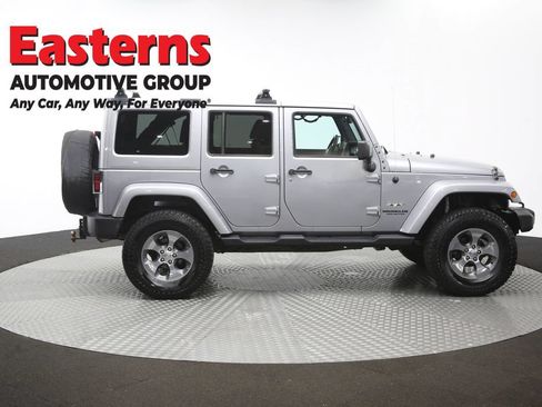Used 2017 Jeep Wrangler Unlimited Sahara w/ Max Tow Package AWD/4WD image 47