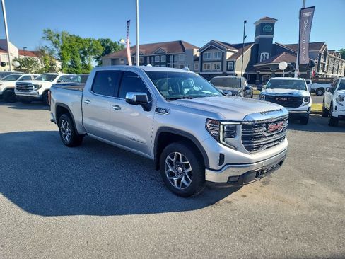 Used 2022 GMC Sierra 1500 SLT w/ SLT Premium Plus Package AWD/4WD image 1