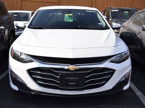 Used 2024 Chevrolet Malibu LT image 3