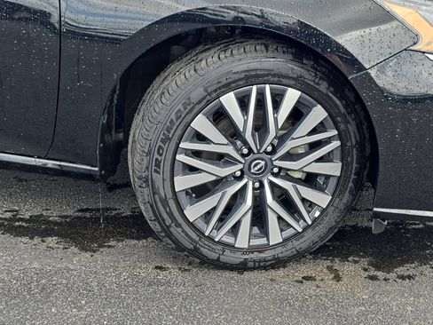 Used 2025 Nissan Altima 2.5 SV AWD/4WD image 43
