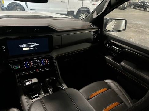 Used 2025 GMC Sierra 1500 AT4 image 15