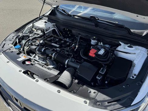 Used 2018 Honda Accord Sport image 40