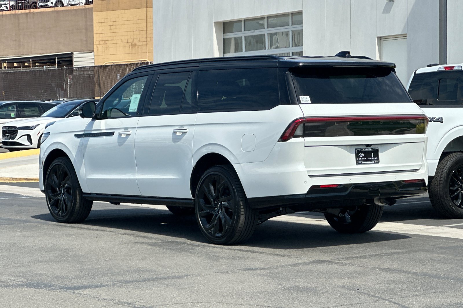 New 2027 Lincoln Navigator L Black Label AWD/4WD image 5