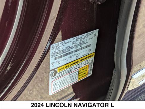 Used 2024 Lincoln Navigator L Reserve AWD/4WD image 26