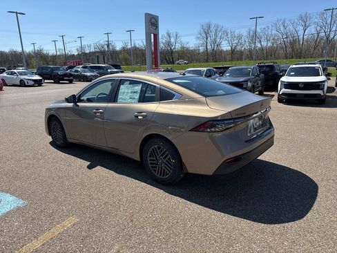 New 2026 Nissan Sentra SV image 5