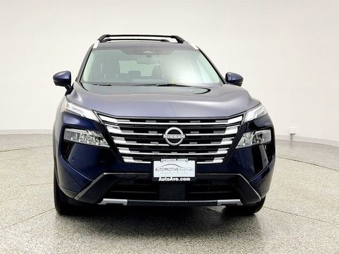 Used 2025 Nissan Rogue Platinum w/ Platinum Premium Package image 2