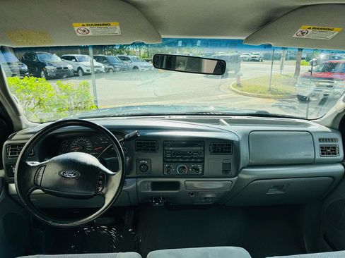 Used 2003 Ford F250 Lariat AWD/4WD image 14