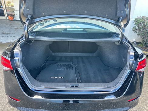 Used 2025 Nissan Sentra SV image 31