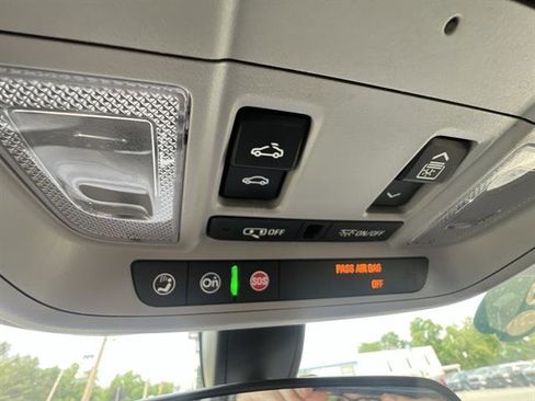 Used 2019 Chevrolet Equinox LT w/ Sun & Navigation Package image 14