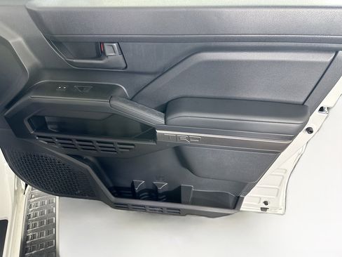 Used 2025 Toyota 4Runner TRD Off-Road image 30