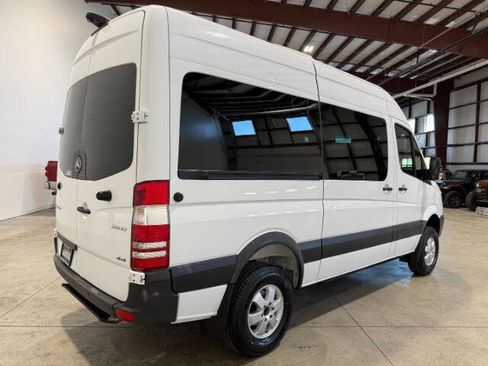 Used 2017 Mercedes-Benz Sprinter 2500 image 7