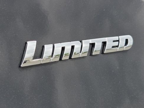 Used 2023 Toyota Tundra Limited AWD/4WD image 14