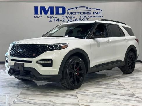 Used 2021 Ford Explorer ST w/ Equipment Group 401A AWD/4WD image 2