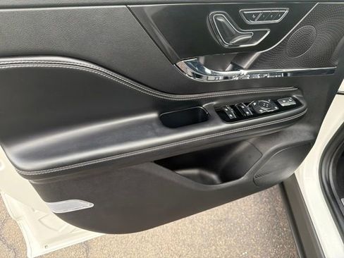 Used 2023 Lincoln Corsair Reserve w/ Equipment Group 201A image 16