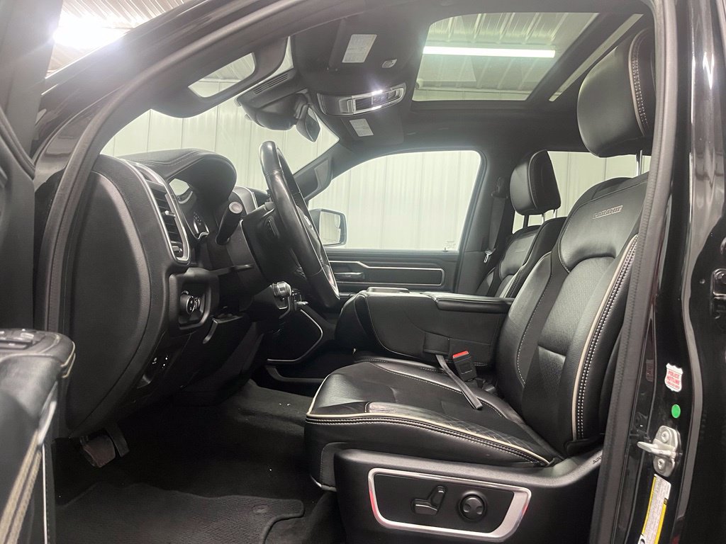 Used 2023 RAM 1500 Laramie AWD/4WD image 16