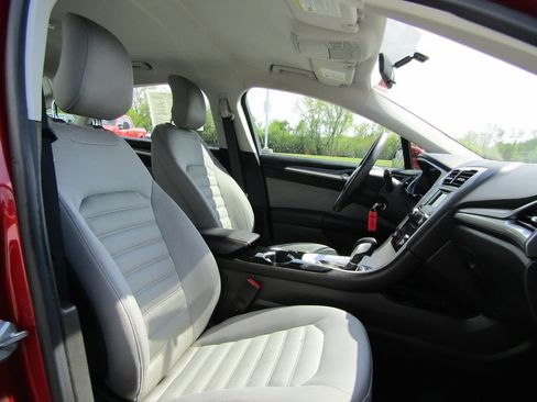 Used 2014 Ford Fusion S FWD image 15