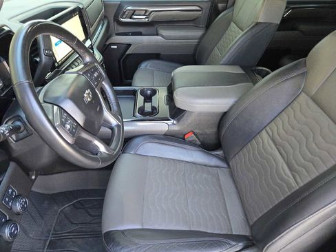 Certified 2024 Chevrolet Silverado 2500 ZR2 w/ Technology Package image 13