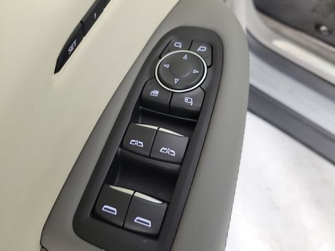 Certified 2023 Cadillac XT5 Premium Luxury FWD image 20