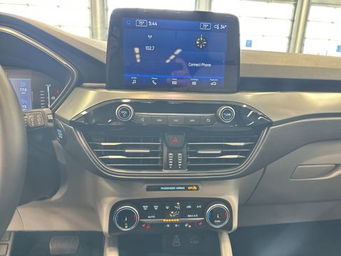 Used 2024 Ford Escape Active w/ Cold Weather Package image 3