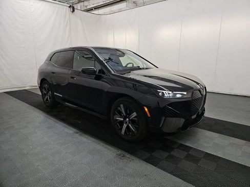 Certified 2024 BMW iX xDrive50 w/ Premium Package AWD/4WD image 2