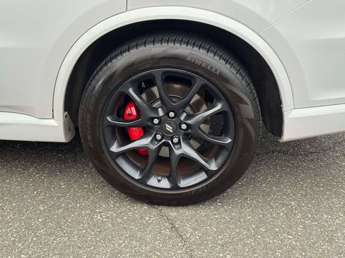 Used 2023 Dodge Durango R/T w/ Tow 'N Go Package AWD/4WD image 11