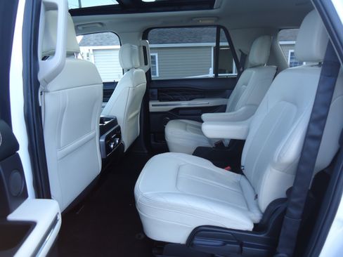 Used 2020 Ford Expedition Max Platinum AWD/4WD image 31