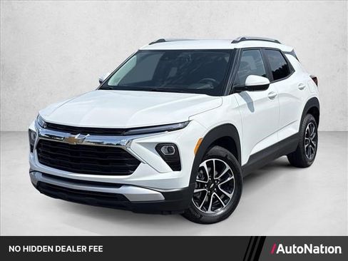 Used 2026 Chevrolet TrailBlazer LT FWD image 1
