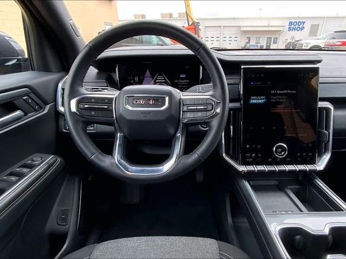 Used 2025 GMC Acadia Elevation FWD image 6