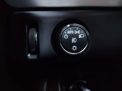 Used 2020 GMC Yukon SLT w/ Open Road Package image 12