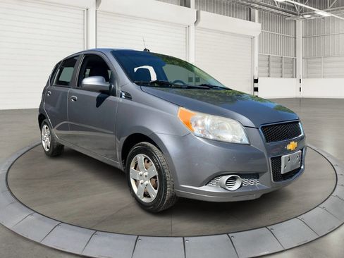 Used 2011 Chevrolet Aveo5 LT w/ Power and Convenience Package FWD image 1