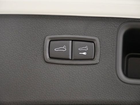 Used 2025 Porsche Macan image 58